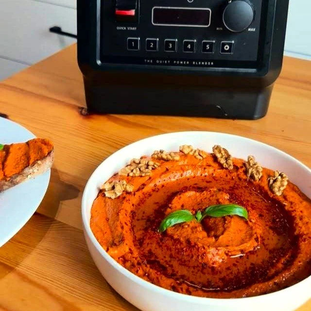 Krémes, sült kápia­paprika-dip dióval